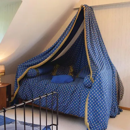 4 Bedroom Beautiful In Bosroumois