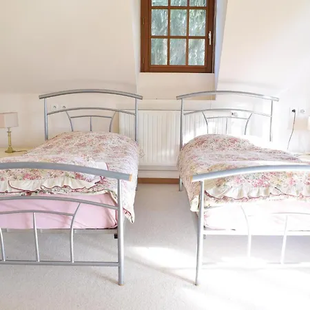 Дом отдыха 4 Bedroom Beautiful In Bosroumois